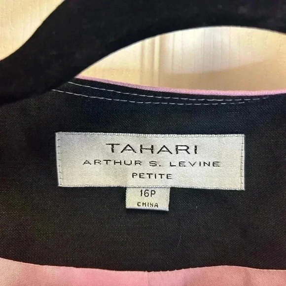 🩷🖤NWT Vintage Tahari Arthur S. Levine 3-Piece Pantsuit Size 16 Petite🖤🤍 - Picture 4 of 17